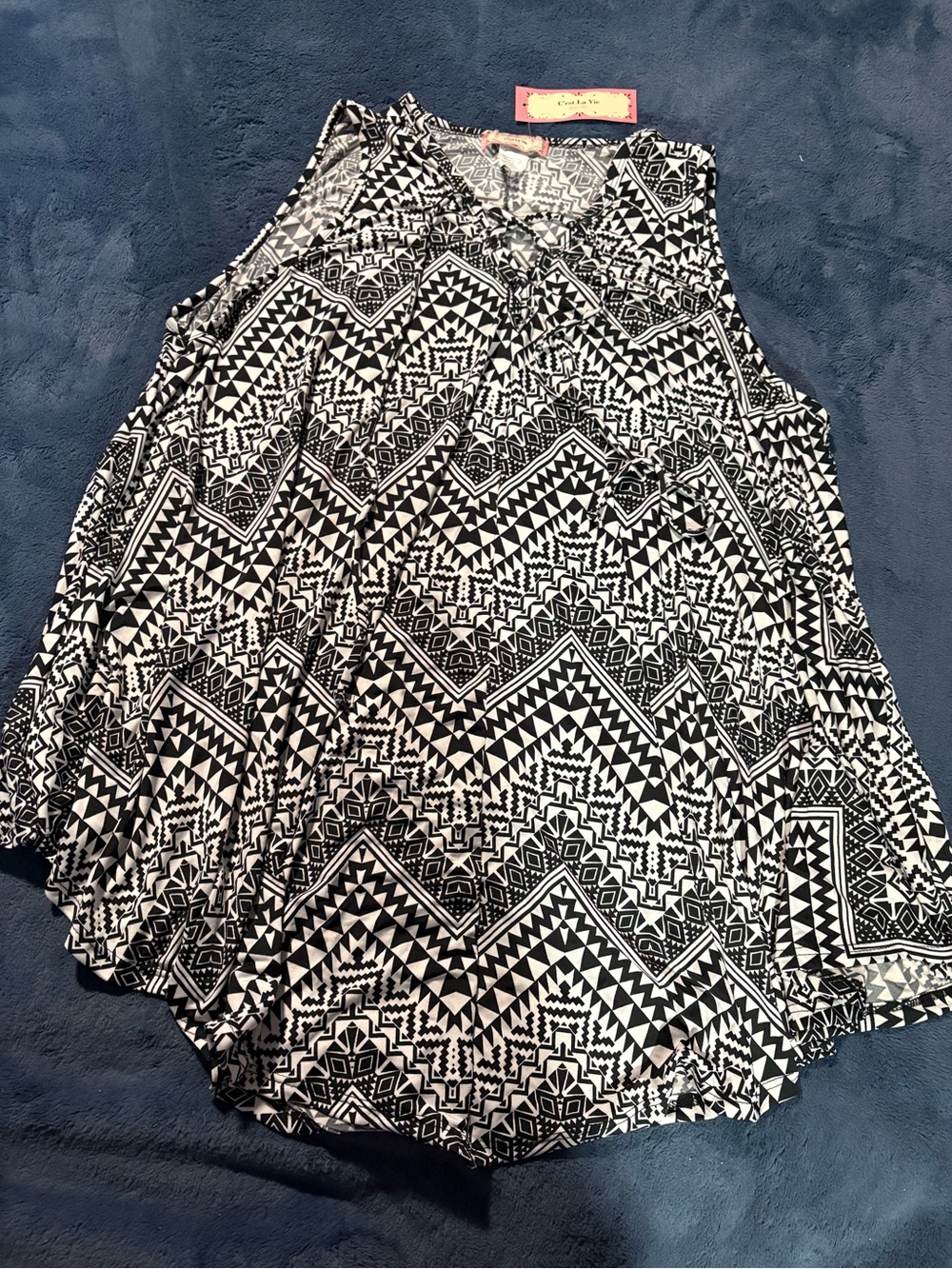 NWT Sleeveless Black & White Geometric Tunic